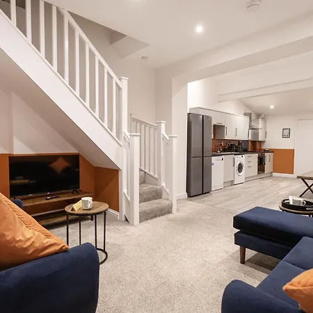 Prázdninový dům 4 Bdr House, Free Parking - Sleeps 8 - Contractor, Professionals, Family Friendly Bristol