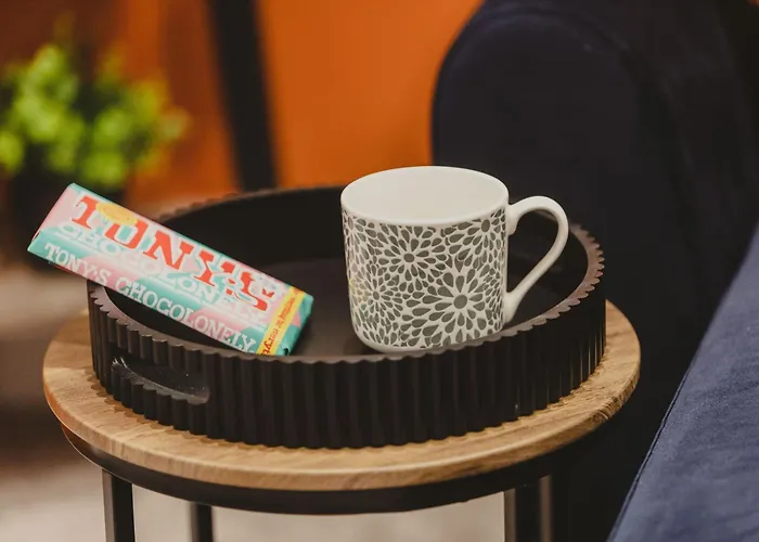 4 Bdr House, Free Parking - Sleeps 8 - Contractor, Professionals, Family Friendly Prázdninový dům